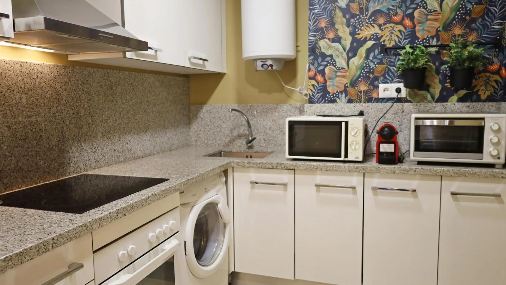Luminoso Apartamento Frente Al Puerto 马拉加
